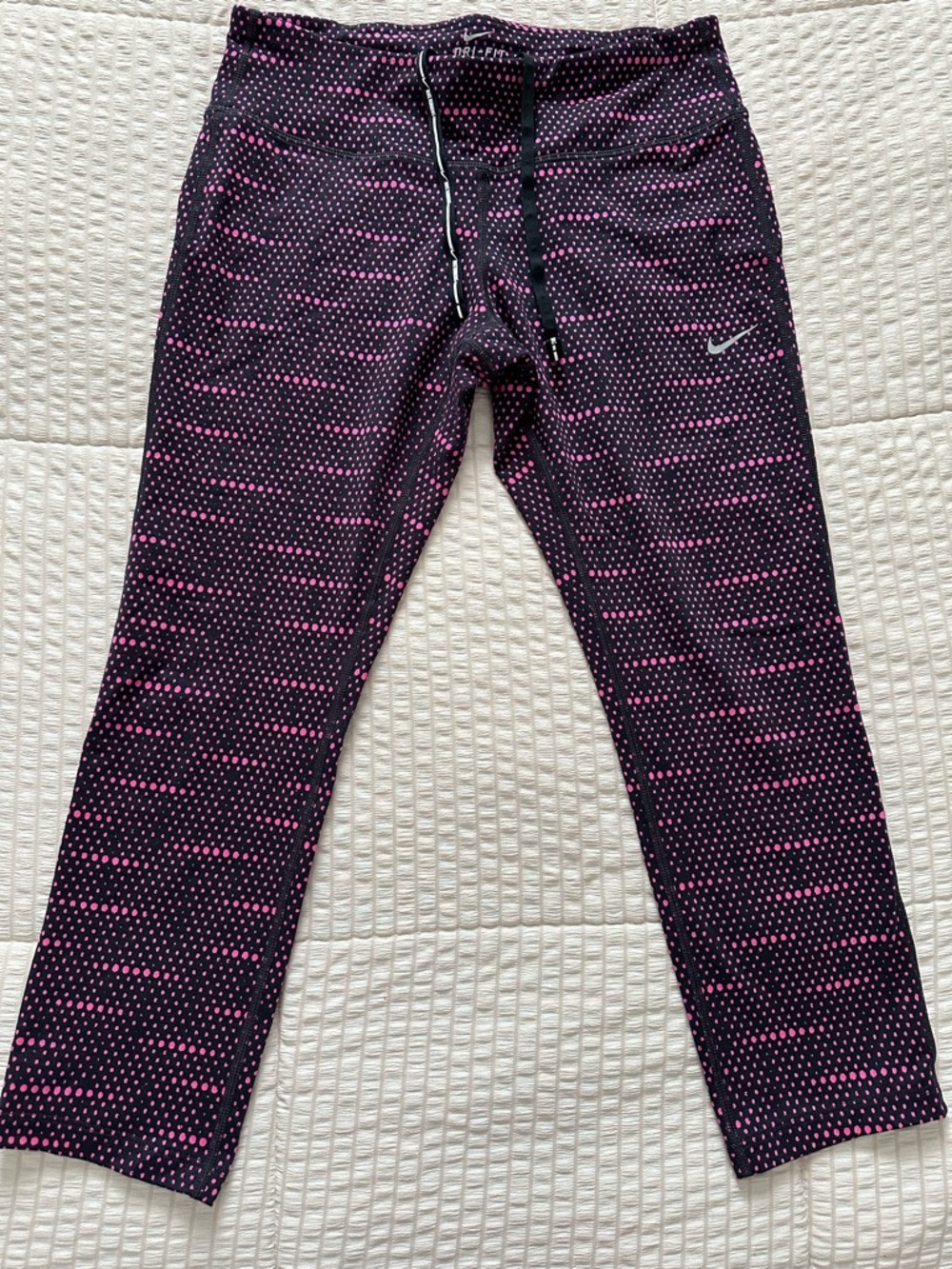 Nike Black & Pink Dri-FIT Cropped Athletic Leggings